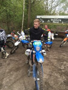 Foto 16.04.16, 15 54 35