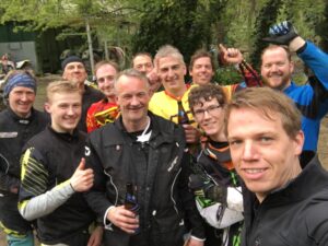 Foto 16.04.16, 19 11 31